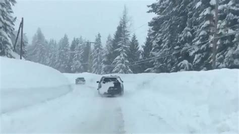 Snoqualmie Pass Breaks Daily Snowfall Record With Nearly 3 Feet