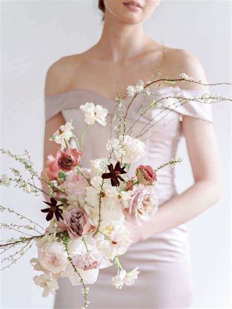Modern Wedding Bouquets For The Nontraditional Bride Modern Wedding