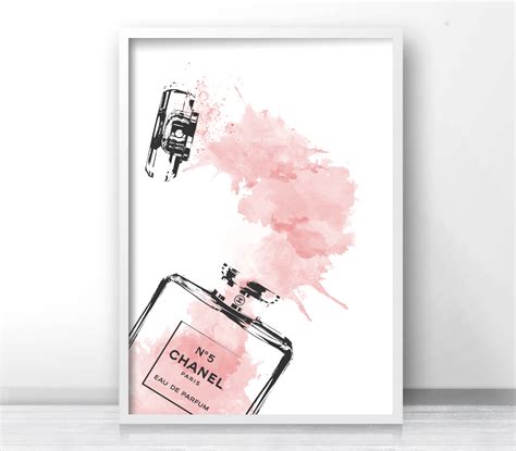 Middle notes are pink pepper, water hyacinth and jasmine; Inspired Coco Chanel Logo, Bottle Perfume Chanel, Fashion ...
