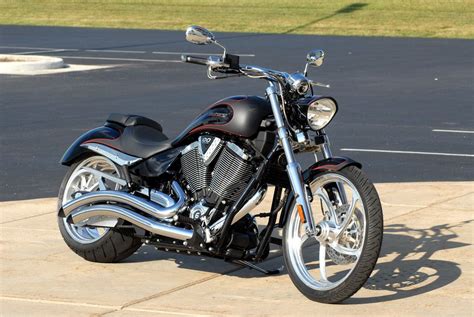 Share your victory motorcycle pics with us. Custom Painted Victory Jackpot Flat and Gloss Black ...