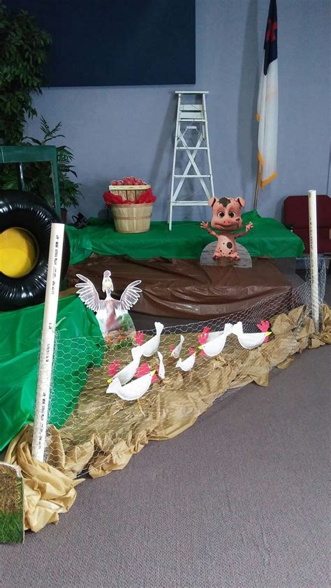 Pin By Holly Shrell On Vbs Farm Farm Vbs Decorations Vbs Crafts