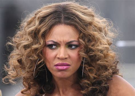 Самые новые твиты от beyoncé (@beyonce): Beyoncé is the most politically divisive celebrity ...