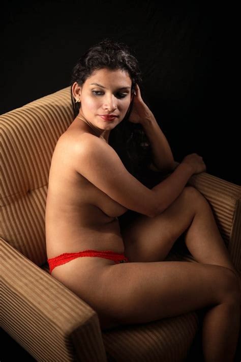 See And Save As Reshmi R Nair Mallu Cumslut Whore Posing Nude Porn Pict Crot