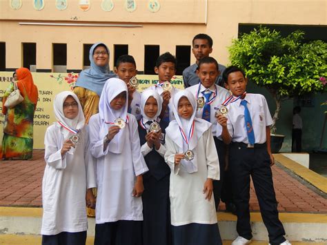 Jln kamunting 1, jalan inai 1, jalan adenium 2g/6, jalan inai 2, jalan adenium 2, jalan adenium 2g/2, jalan kamunting 2a/1, jalan adenium 4, jalan melor 3c, jalan kemboja 4a/5. Sekolah Kebangsaan Taman Bunga Raya (1): JOHAN...