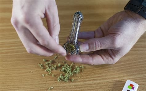 How to pack and smoke a bowl or pipe of weed | Leafly