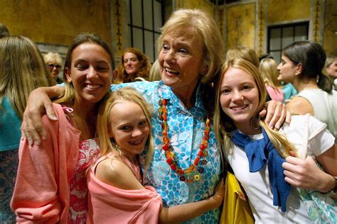 Lilly Pulitzer Dies At 81 Socialite Became A Fashion Designer La Times