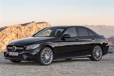 For 2019, the c‑class leaps a technological generation ahead to make driving easier, safer, more enjoyable, and even more colorful. 2019 Mercedes-Benz C-Class Sedan pictures