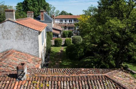 Restaurant n°2 sur 3 à. Chambre d'hôtes Le Château de l'Abbaye à Moreilles avec ...