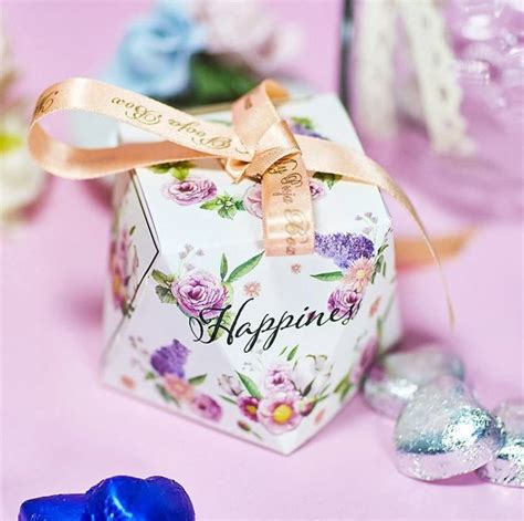 And what parent won't want an excuse to paint the town over some pale ale samplers? 25th Wedding Anniversary Gift Ideas for Parents in 2020 ...