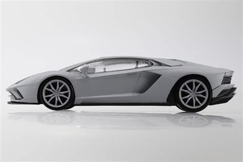 The Snap Kit Lamborghini Aventador S Pearl White