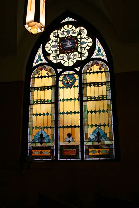 getting to know the different types of stained glass