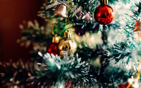 Wallpaper Christmas Decoration Balls Tree Blurry 3840x2160 Uhd 4k