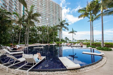 7 Best Bang For Your Buck Luxury Hotels In Honolulu