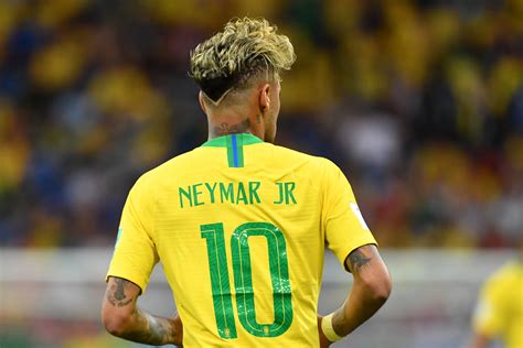 Now posting 5x a week. Unfassbare Ausstiegsklausel bei Brasilien-Superstar Neymar ...
