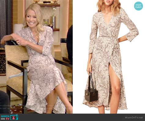 Wornontv Kellys Pink Floral Dress On Live With Kelly And Ryan Kelly