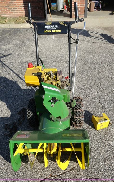 John Deere 522 Snow Blower With Chains In Topeka Ks Item G9245 Sold