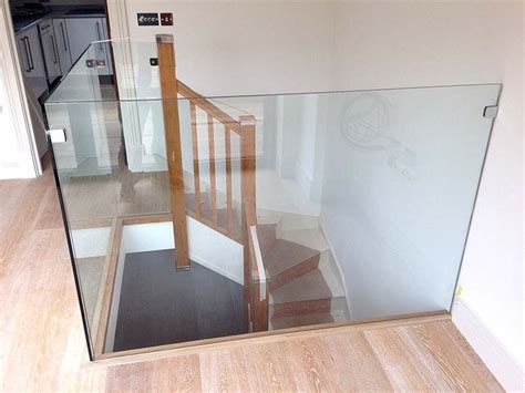 A collective term which refers to the balusters and handrail on a particular stairway. Recessed glass landing balustrade.jpg (800×600) | Glass ...