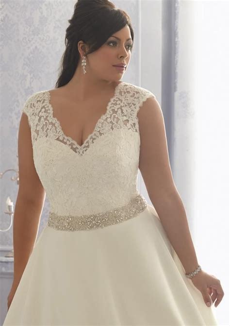 Vnaix Long Lace A Line Plus Size Wedding Dresses Short Sleeves With