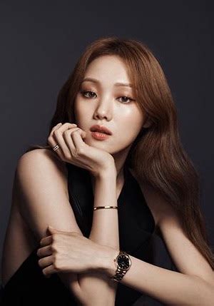 5 feet 9.5 inches or 176 cm weight: Lee Sung-Kyung - AsianWiki