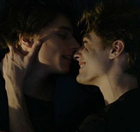 Skam France Season 3 Eu Realmente Me Apaixonei Por Esses Dois Gay Aesthetic Couple Aesthetic