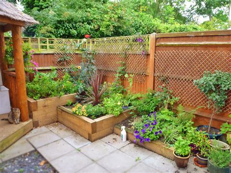 30 Backyard Raised Garden Ideas