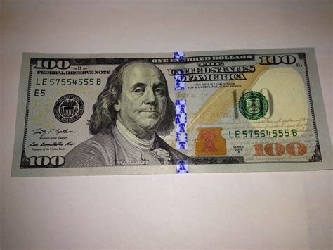 New 100 Bill Decent Serial Number Papermoney