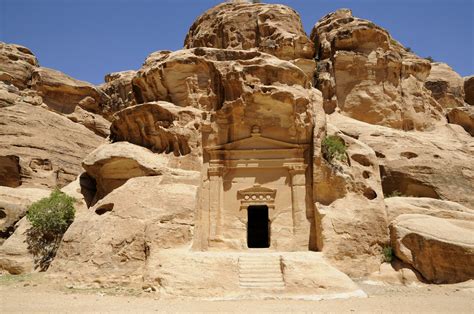 Temple Little Petra 2 Petra Pictures Jordan In Global Geography