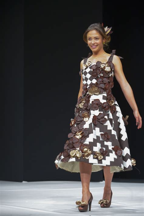 Salon du luxe se tiendra à espace grande arche paris du prochain 19 au 19 juillet 2021 en présentant les nouvelles de les enterprises de france et internationales liées à les secteurs de luxe. Dounia Coesens - "Salon Du Chocolat Paris 2017" Chocolate ...
