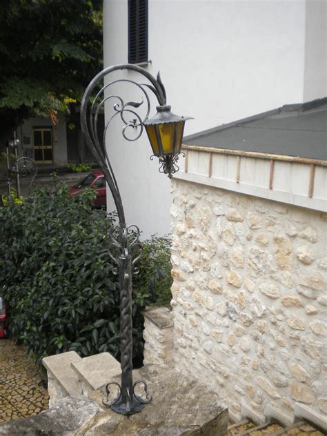 Vintage black heavy cast iron horse head w/ring hitching post topper nice! Wrought iron lampposts | Iron lampposts | Garden lampposts