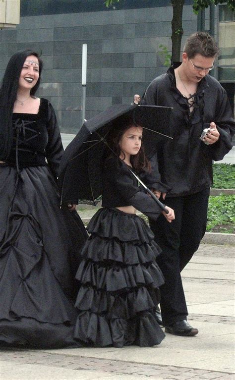 How To Dress Your Child In Alternative Clothing For School Gothic