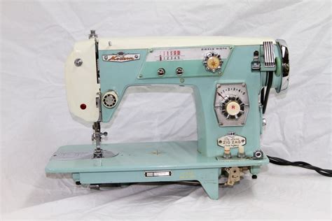 Modern Super Deluxe Zig Zag Sewing Machine Model