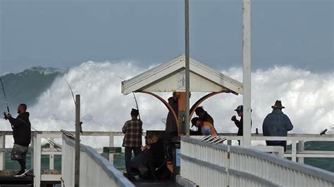 Sengoku shindo life wiki f. Photographer captures large swell at Point Lonsdale | Gold Coast Bulletin