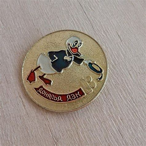 Donald Duck Vintage Brooch Retro Pin Cartoon Character Metal Vintage