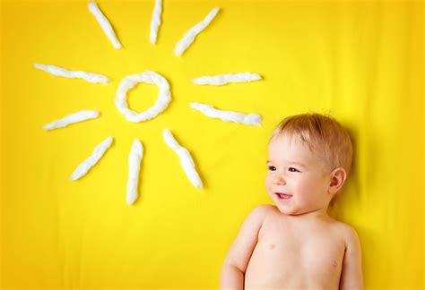 Momjunction tells you about vitamin d benefits, food sources and effects of its deficiency in babies. Vitamin D Deficiency in Infants - Reasons, Signs & Remedies