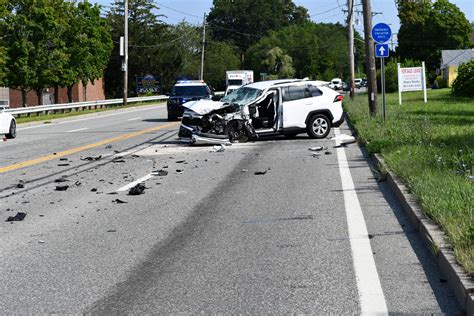 Mother, children injured in head-on Portsmouth crash | ABC6