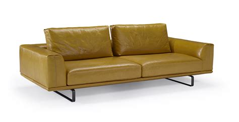 The tempo sofa is available in a wide range of fabric and fine natuzzi leather upholstery options: Tempo | NATUZZI ITALIA