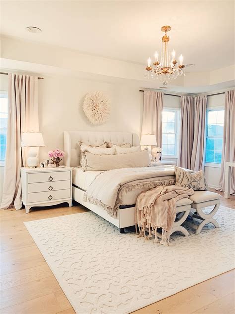Pink, white and bright creates this unique teen bedroom. Master Bedroom Decor: a Cozy & Romantic Master Bedroom ...