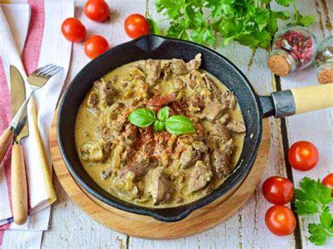 Печень говяжья, тушеная в сметане — рецепт с фото пошагово + отзывы Картинка - Печень говяжья, тушеная в сметане — рецепт с фото пошагово + отзывы