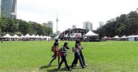 Dia melarikan diri dari singapura setelah invasi angkatan laut majapahit pada tahun 1398. abnmulya.blogspot.com: Padang Merbok lokasi Himpunan 505 ...