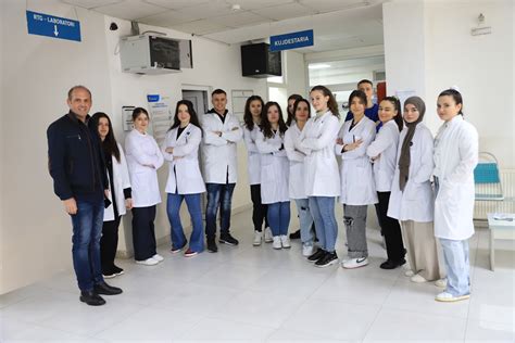 Nxënësit e Shkollës së Mesme të Mjekësisë në UBT zhvilluan një vizitë