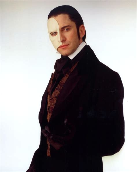 Gerard spent some of his very early childhood in montreal, quebec. Gerard Butler as the Phantom of the Opera | Películas & TV ...