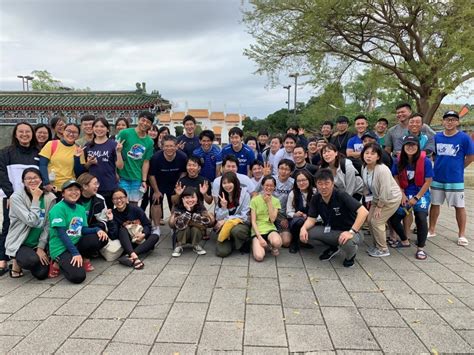 第一屆高科盃全國高中職商業智慧競賽 壹 、 辦理目的 為引發高中職學生對於 「 智慧商務 」 之創意構想 ， 培養跨領域之專業人才，鼓勵學生 積極嘗試與發想 ， 提高創新思考能力 ， 並提昇知識整合 、 實作及溝際溝 通合作之能力。 高科大、滋賀大學學術交流 行銷高雄在地特色 - 文教新聞｜國立教育廣播電臺