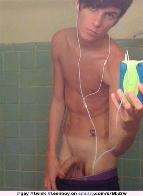 Gay Twink Teenboy Selfie Naked Malenude Cock Balls Tattoo