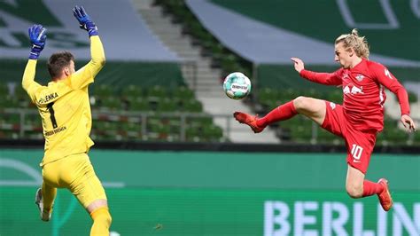 Emil forsberg oyuncunun doğum tarihi, doğum yeri, boyu, kilosu, mevki, uyruğu oynadığı takımlar ve maçlar, attığı goller ve yaptığı asistleri sabah.com.tr canlı skor sayfasında bulabilirsiniz. DFB-Pokal: Forsberg schießt RB Leipzig gegen Werder Bremen ...