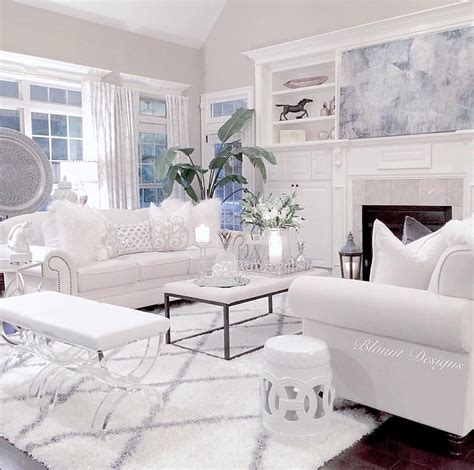 It creates a beautiful background for sprucing up your room when you feel like a change. Pin by Leah Winkler on Home Sweet Home 2 | White living ...