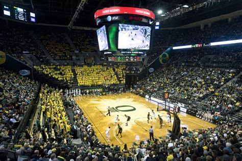 Have you seen Oregon's basketball court? - SBNation.com