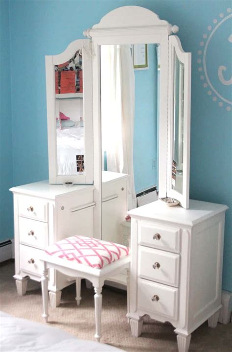My Five Favorite Thrift Store Scores | Dressing table design, Bedroom