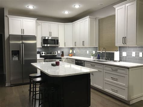 Another reason we went with quartz is because at the time i wanted white countertops with very minimal veins and no crystals or speckles at all. White Kitchen and Quartz countertops | Kitchen | Kitchen ...