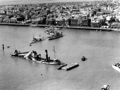 Ahmed shaker/epa/dpa (symbolbild) stau auf der wichtigen schifffahrtsstraße zwischen asien und europa: Der Suezkanal wurde vor 150 Jahren gebaut und war oft umkämpft