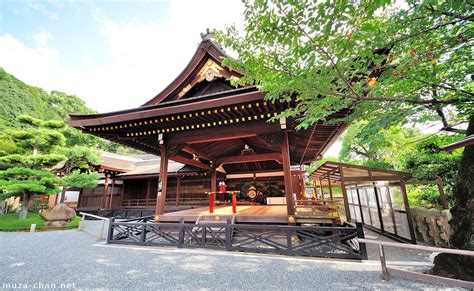 The atmosphere is really amazing ! Kyoto Fushimi Inari Taisha Kagura-den